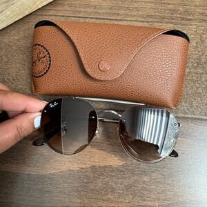 Ray-Ban unisex glasses